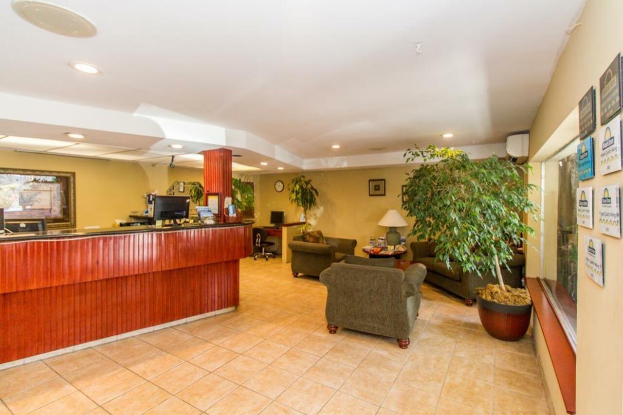 Days Inn By Wyndham San Diego/Downtown/Convention Center Bagian luar foto