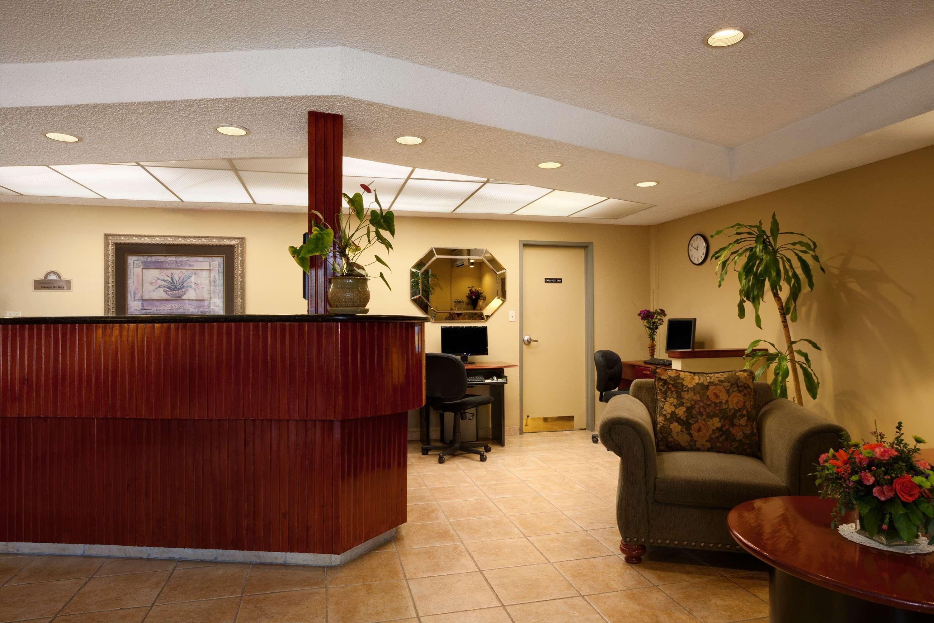 Days Inn By Wyndham San Diego/Downtown/Convention Center Bagian luar foto